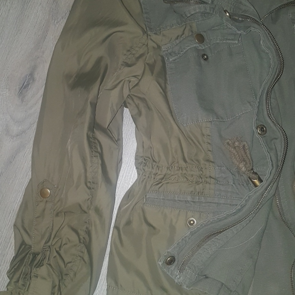 Jacket - Picture 2 of 4